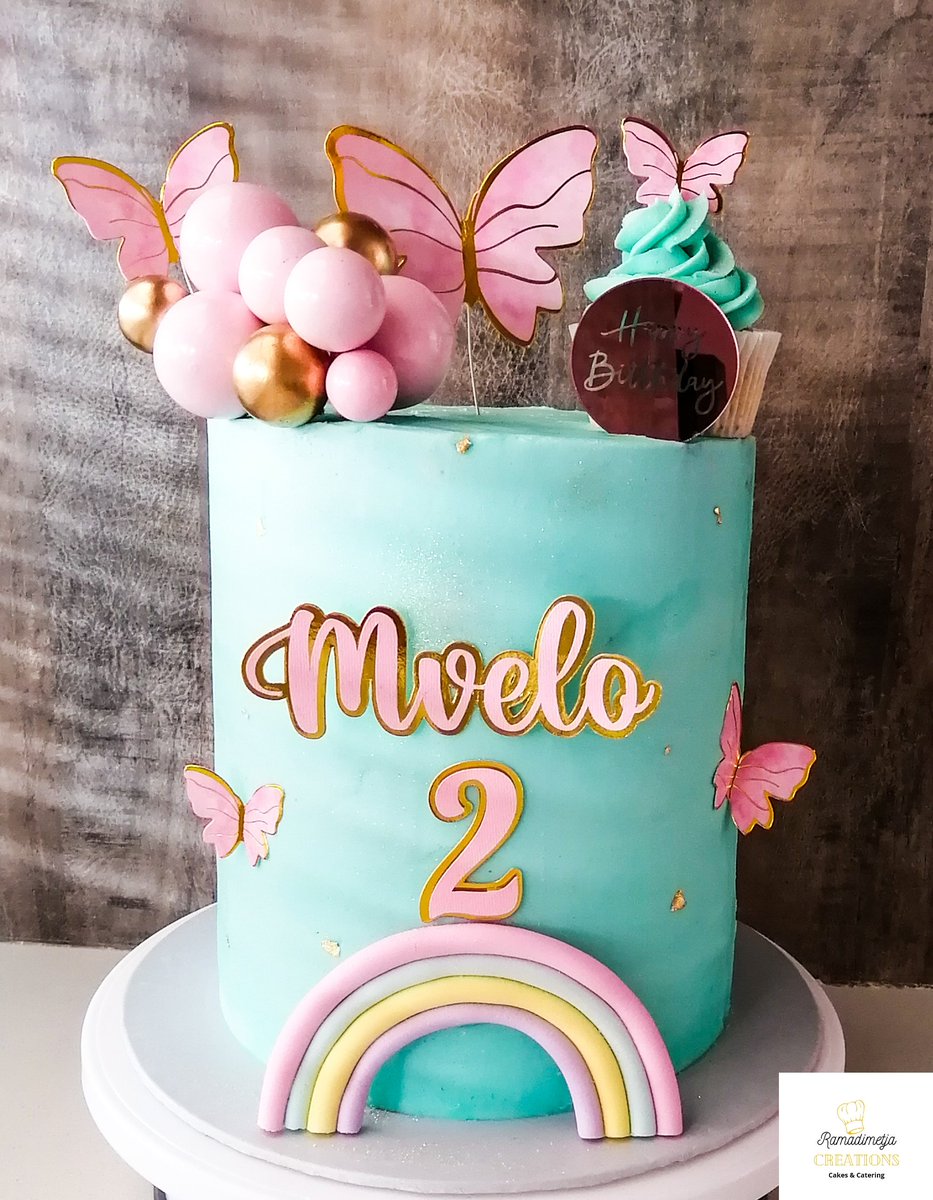 RamadimetjaCre's tweet photo. Kiddies birthday cakes🥰✨💞
#pretoriabaker #ptabaker #cakes #dikuku #birthdaycake #kidscakes #mermaidcake #undertheseacake #firstbirthday #babyshark #smallbusiness #DJSBU #femaleentrepreneur #ramadimetjacreations https://t.co/dMTazEIHoy