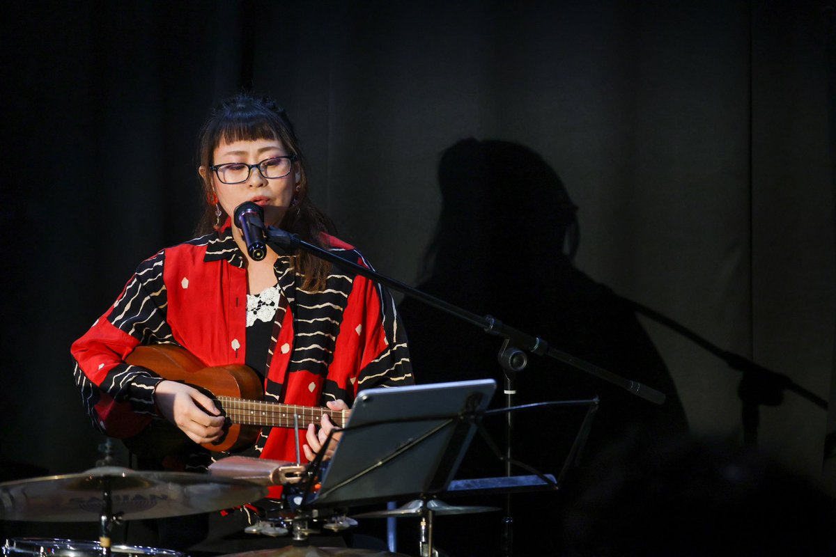 harukedrum's tweet photo. 先日、カメラマン小野崎悟さんが演奏中に写真を撮ってくださいました♪
元々スポーツマンのカメラマンさんなので、ドラムのように動き回る写真もお手の者‼️
プロの腕は違いますね👏✨
有難うございました🙇
#Lifeレコードカメラマン
#動いている人専門カメラマン
#WINWORLD
#小野崎悟
#ありのまま撮影 https://t.co/SaEXnP4T0Q