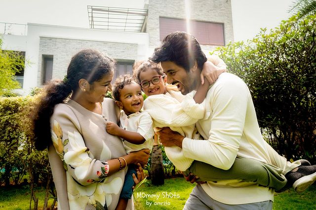 vimalraj9524's tweet photo. #HappyBirthdayGuganSK @Siva_Kartikeyan Annan Instagram Post #Maaveeran https://t.co/bL1j8O6Kdz