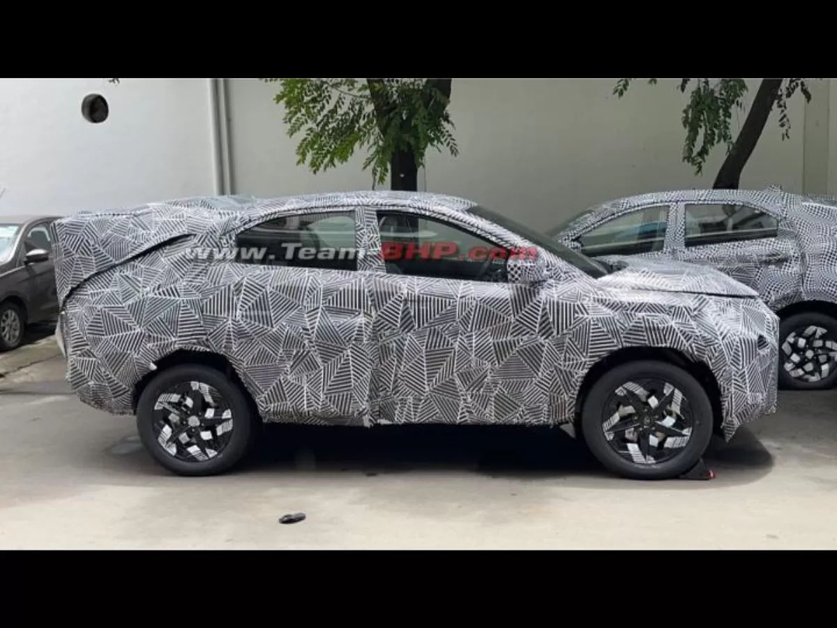 Tata Curvv test mules spotted for the first time!

Would you buy a Coupe-SUV next?
Source - TeamBHP