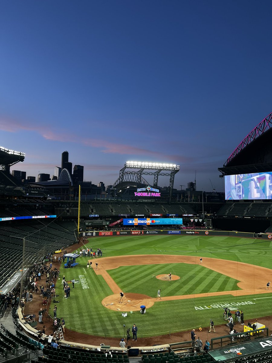 Technically I am riding my scooter home from the ballpark but it’s really more like a floating situation. 

I am going to be quite tired tomorrow at the morning show but it’s been 1000% worth it. My sincere thanks to all involved who allowed me to be involved with #MLBAllStar!