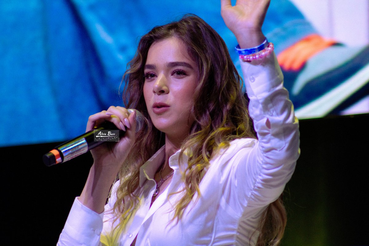 barr_alicia's tweet photo. Hailee Steinfeld 
Superhero Con San Antonio 2023

#HaileeSteinfeld #PMXSuperhero #Hawkeye #katebishop https://t.co/EOgbbYccEz