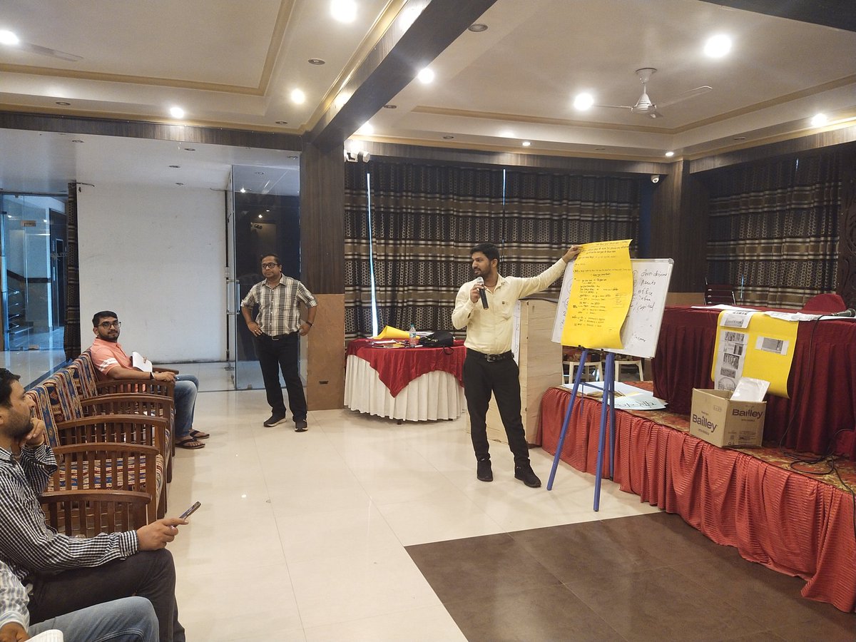 Usrlm_Haridwar's tweet photo. business/development plans  given by all teams towards to all participants regarding producer enterprises/Producer company . district thematic expert Suraj Kumar with his team. https://t.co/b5M0cWW9lF