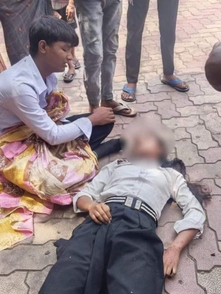 MeghUpdates's tweet photo. Reportedly a girl student of Jharkhand's St. Xavier school committed suicide after being   allegedly scolded and slapped for wearing bindi on forehead by a teacher https://t.co/Fum47YWSa8