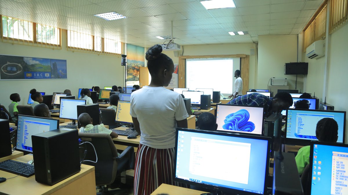 code_academy_ug's tweet image. Join us at Code Academy Uganda and be part of the digital transformation. #DigitalTransformation #CodeEducation