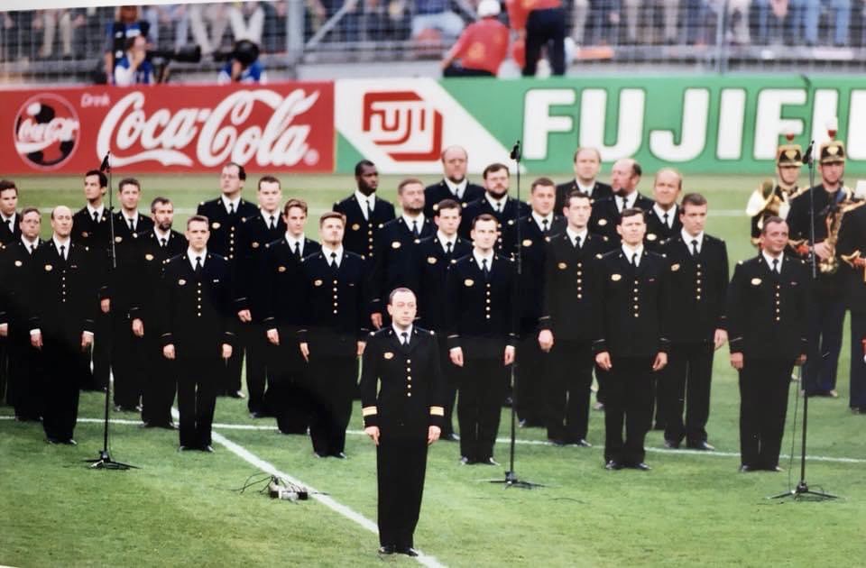 12 juillet 1998, stade de France, 80000 choristes, 3 milliards de téléspectateurs. 
25 ans plus tard, toujours les mêmes frissons !