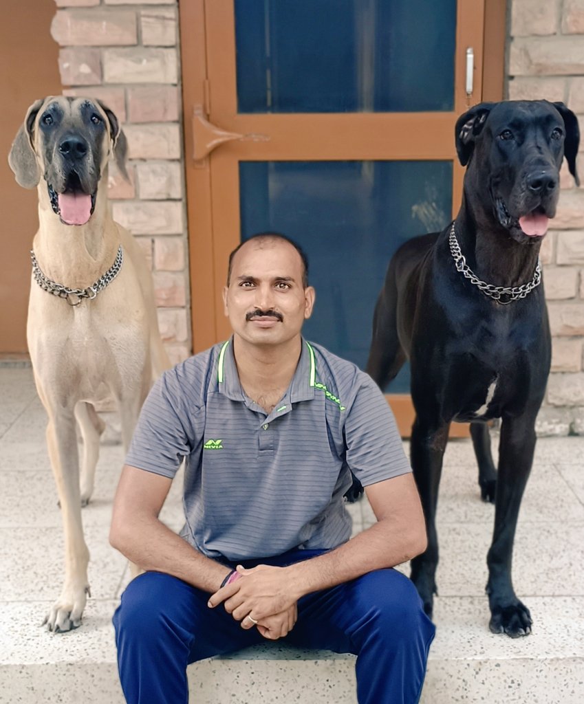 gurjar_pannalal's tweet image. #JaiHind 
My #Spacial #birthday_celebrate with my #Begum and #Nawab ❤️
@Yogendra8424 @Narayanfouji