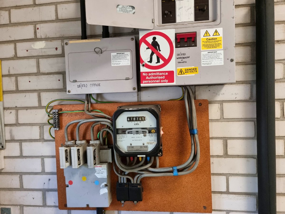 manorinterior's tweet photo. Visit our website https://t.co/1EjqOEP70h to find out more about our electrical installation services, and how we can support you.

#electricalinstallation #commercialrenovation #electrics #warehouse #officeelectrics #engineer #electricalengineer #electricalengineering #b2b https://t.co/Wp3gCGsAyy