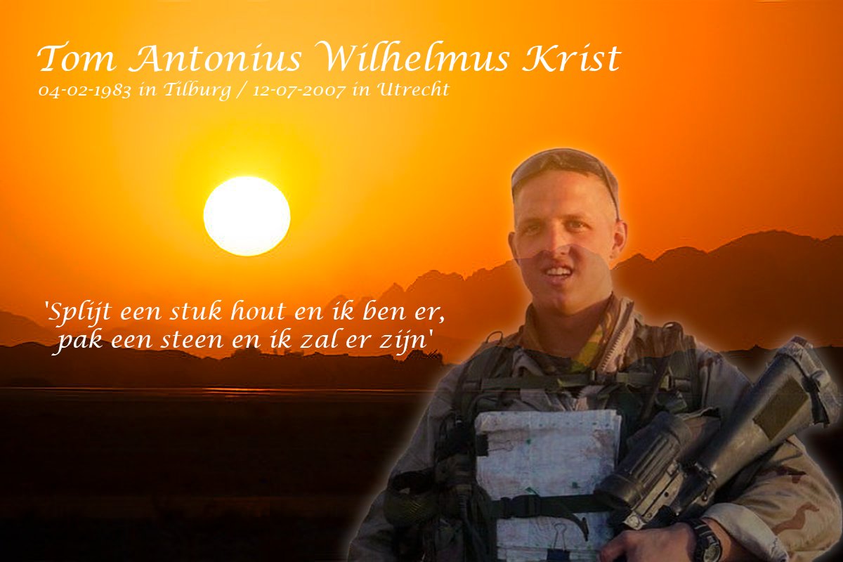 Op donderdag 12 juli 2007 overlijdt de 24-jarige eerste luitenant #TomKrist. Tom raakt zwaar gewond bij een #zelfmoordaanslag op de bazar in Deh Rawod, #Uruzgan, #Afghanistan 🇦🇫 en wordt een dag later door artsen klinisch dood verklaard. Uiteindelijk overlijdt de #militair 🪖 op