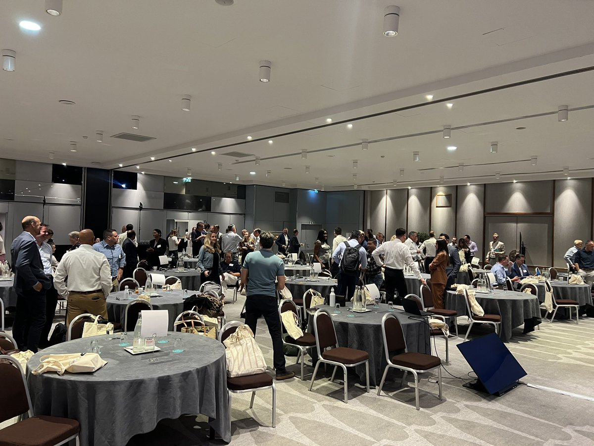 Its’s a wrap ….. two long, but incredibly productive days in Paris… looking forward to seeing some sunshine today outside the meeting room…..