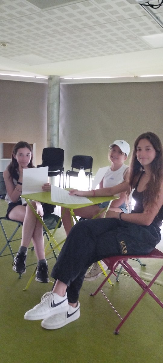 C'est parti pour le 3em jour de la SummerSchool de <a href="/genopolys/">Genopolys</a> 🤩
Hier, les grandes ont rédigé leurs chroniques radio sur la Paléontologie🦖🦴
Enregistrements aujourd’hui à <a href="/RadioAviva34/">RADIO AVIVA MONTPELLIER</a> !🤩🎙️
<a href="/CNRS_OccitaniE/">CNRS Occitanie Est</a>
<a href="/InsermOccMed/">Inserm Occitanie Méditerranée</a>
<a href="/umontpellier/">Université de Montpellier</a>
@INRAE_OCC_MPL