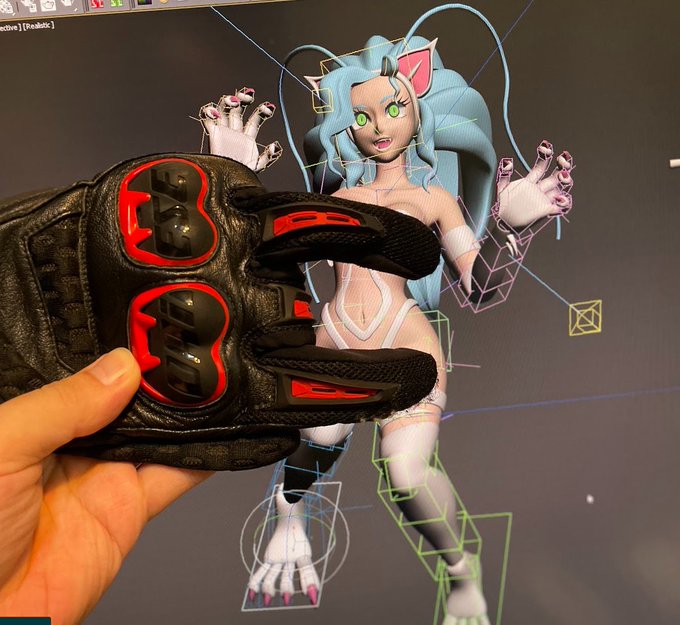 ここ数年バイクウェアはネオクラバイクに合うクラシックでシンプルなものばかり買ってた。グローブもパンチ穴付きのレザーとかな…… https://t.co/MEhkGLwzf8 