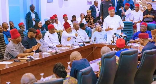 ChinasaNworu's tweet image. Political leaders from the South-East region gathered in Abuja  calling on the Federal Government to intervene in order to ensure that normalcy returns to the eastern region. 
Folks ,Don’t expect the federal government will intervene peacefully, this is another way to see how to…