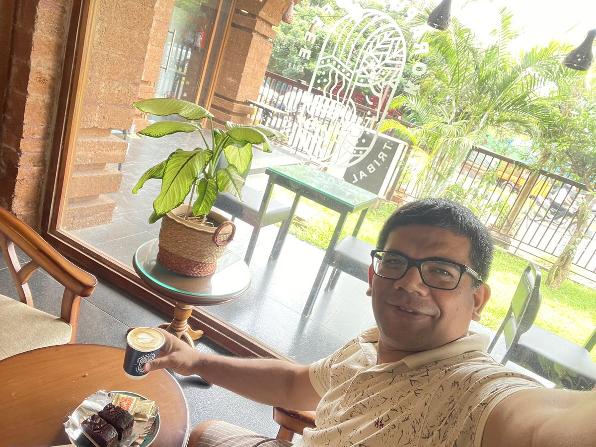 devasissarangi's tweet image. #Korput coffee ☕️ + #Millet brownie is ❤️ 

Unpopular Opinion: 
#Adisha #Bhubaneswar is the best coffee shop 😎👇