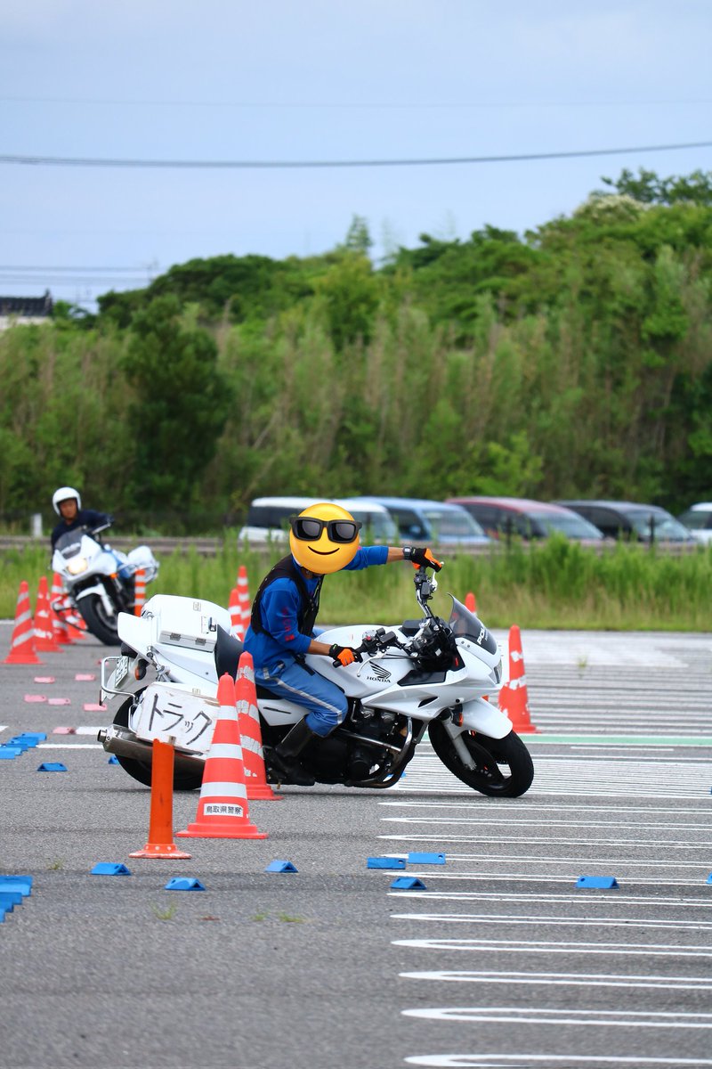 s_kuota's tweet image. すげー💧
#白バイ #cb1300p