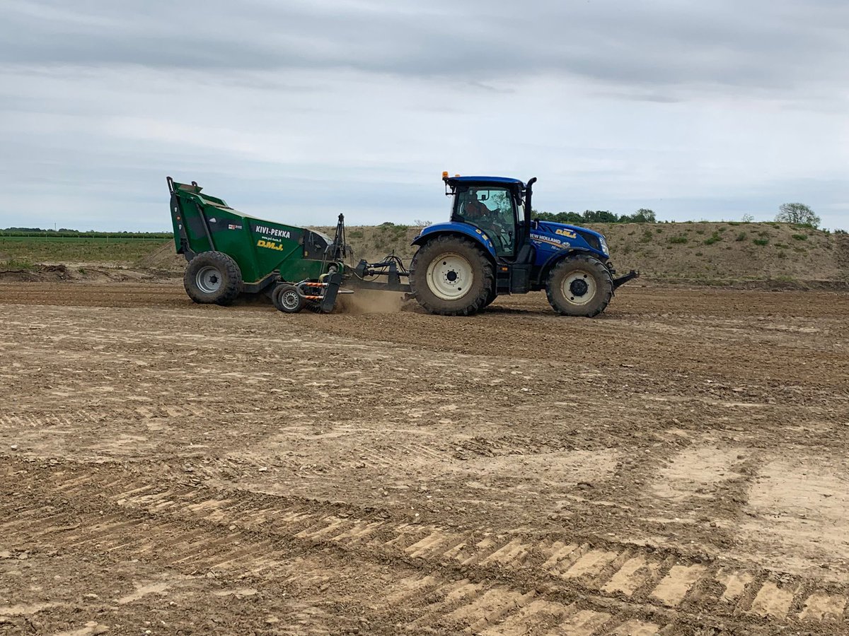 dmjdrainage's tweet photo. Picking those stones away 🪨 #DMJDrainage #landdrainage #drainage #drainagesolutions #landdrainageexperts #uksleadinglanddrainagecontractors #wearelanddrainage #teamdmj #dmj #civils #agriculture #farming 

@dmj_drainage 

https://t.co/jPlp75GphS https://t.co/ga9PnboLvv