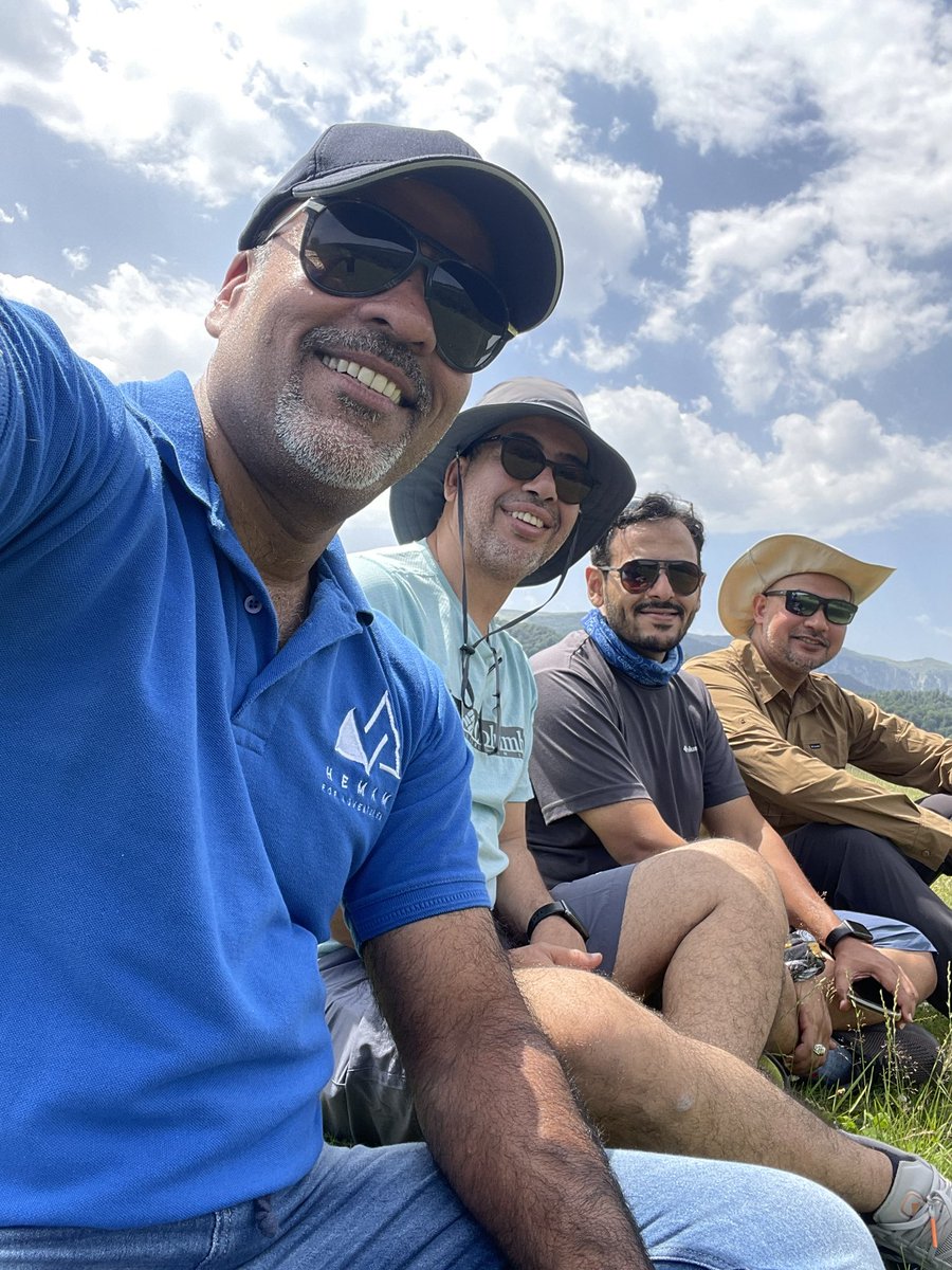 bakhsh911's tweet photo. Azerbaijan a beautiful place and having such company made it better (hiking trip) اذربيجان كانت رحلة ممتعة وما جعلها اكثر متعة الصحبة الجميلة . @hemamadv @DrIMIbrahim @Mahdi_sama @DrAlqarni @Hemamworld @amaar1416 https://t.co/AIZ6ZbwwC5