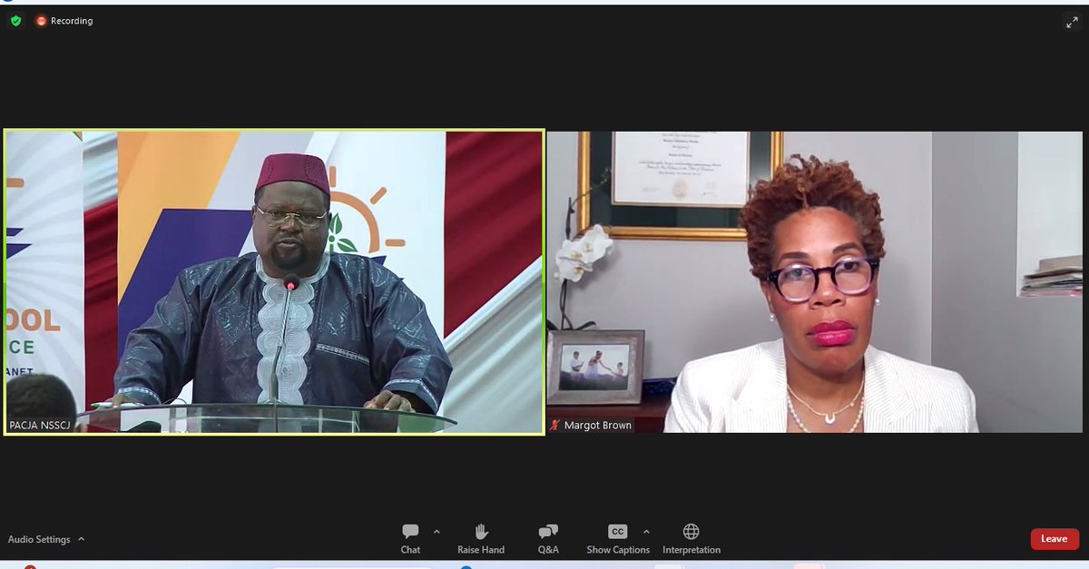 salemmayenan's tweet photo. Dr. @ABNJAMNSHI en s'exprimant aux participants : "Utilisez ce que vous avez appris ici pour faire entendre votre voix." Utilisons nos connaissances pour faire une différence dans le monde. #Faitesentendrevotrevoix #NSSCJ3 #YouthShiftingNarratives #climatejusticeschool
@PACJA1 https://t.co/jpc9eZB8Yk