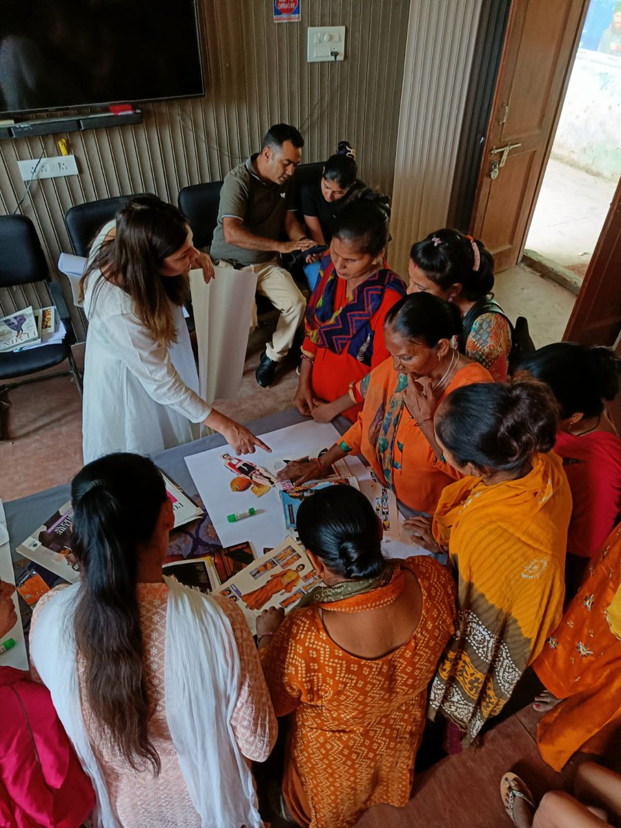 Adhandicraft's tweet photo. Upskilling of Calico printing artisans under SANKALP in Samba underway with full zeal and enthusiasm.
#vocalforlocal
#atmanirbharbharat
#letsrevivecalico https://t.co/ZjvipUfhfT