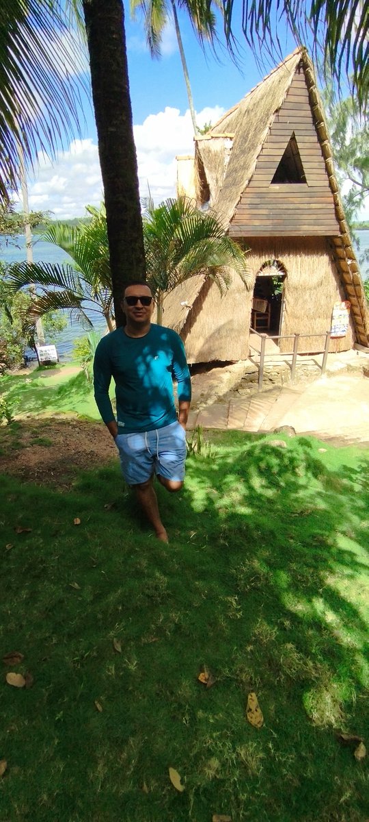 Tenho gratidão a Deus por cada segundo que passo neste planeta.