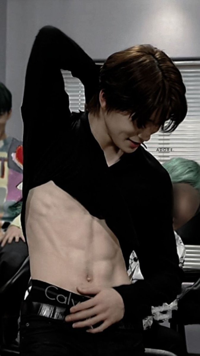 evilpromises's tweet photo. Lo tarde que descubrí que me gusta mucho Jaehyun. Me gusta me encanta me todo skbfkjfg hermoso. Just, look at hIM. https://t.co/ibdBbT5Elc