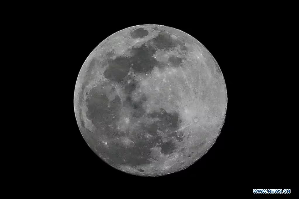 ChinaScience's tweet image. Moon landing 2030 - astronauts coming aboard! China plans to use 2 rockets to send a lunar lander and manned spacecraft into lunar orbit. The taikonauts will enter the lander from the spacecraft and conduct scientific exploration as well as lunar sampling after reaching the moon.