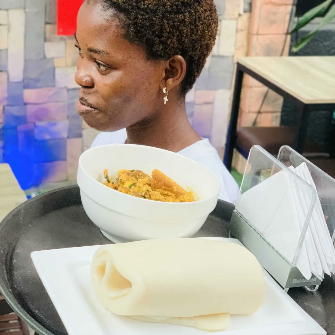 Redcharkoal's tweet photo. Can I serve you?
Your favorite delicacy is here with us. We have the best just for you. Place your order now 

Visit us at 31, Ekololu Street, Surulere, Lagos 

#redcharkoal #redcharkoalrestaurant #redcharkoallounge #restaurantinsurulere https://t.co/Ic9tmjSAhY