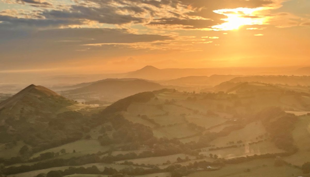 Final few images from this morning’s sunrise. 🌱☀️ #EarlyMorningWalks #Shropshire #Nature