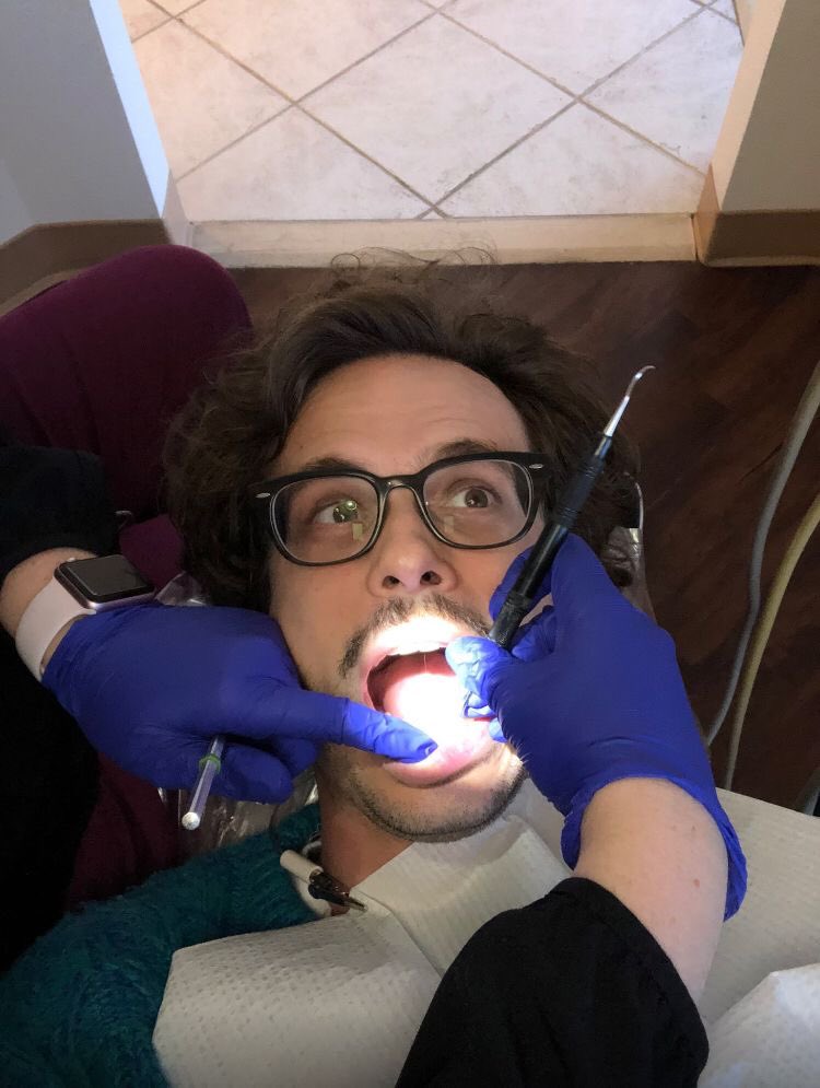 Jett_engine's tweet photo. my goal in life is to have a positive energy that’s as vibrant as Matthew Gray Gubler’s. https://t.co/BkZYzYooGP