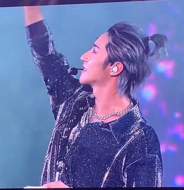 แฮชานบอกว่า แฮชานเป็นคนมัดผมทรงนี้ให้อินจุน