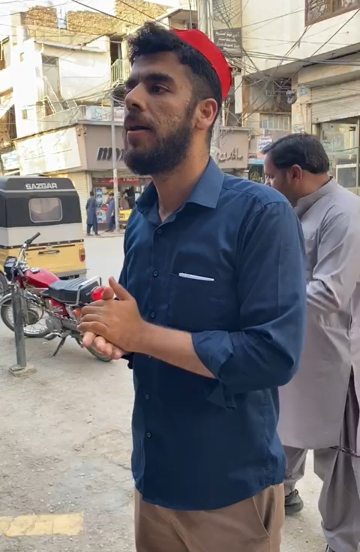 KakarRazaqAsim's tweet photo. پی ایس ایف ہرگز تعلیم دشمن پالیسیوں کا حامی نہیں ہوسکتا ہے ہم اٹھارویں آئینی ترمیم کے ذریعے صوبوں میں جاری استحصال کا خاتمہ دیکھ رہے ہیں
صوبائی ترجمان حفیظ اللہ شاہ اور ڈگری کالج جنرل سیکرٹری عبدالمالک جلالزئی
#PSF | #HECAmendmentBillRejected
@Hafeezullah_sha @Malikjalalzai1 https://t.co/UbdeIoEfTZ