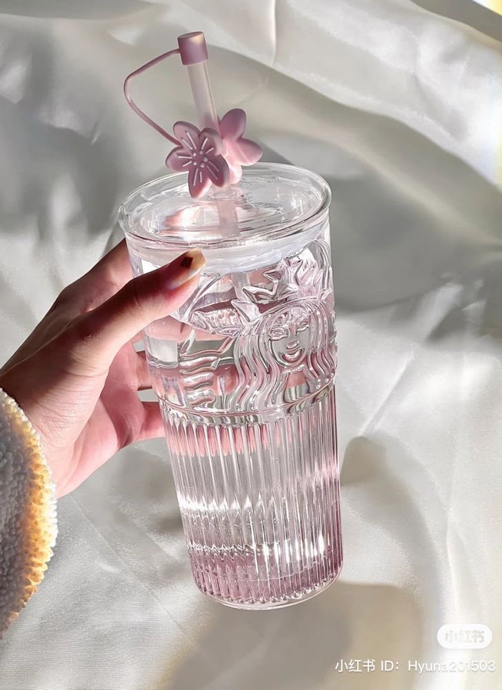 _bubbles0000's tweet photo. Starbucks Sakura Pink Cup 🌸 https://t.co/4fj2jIQ7Nm