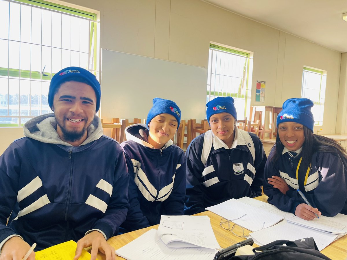 Great energy this morning at <a href="/UWConline/">UWC</a> where grade 10 learners are attending the #BackonTrack winter school programme. 🙌