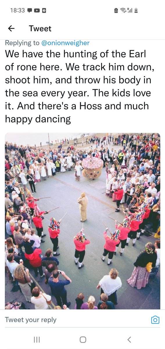 BTriagain's tweet photo. Every 12th as unionists do weird &amp; bigoted things like burning flags &amp; effigies, people say "you wouldn't get that in England"

Well here's the English having a family fun day in which they mock hunt &amp; kill an Irishman, then throw his body in the river

Unionists got it from them https://t.co/ibdP7x51r7