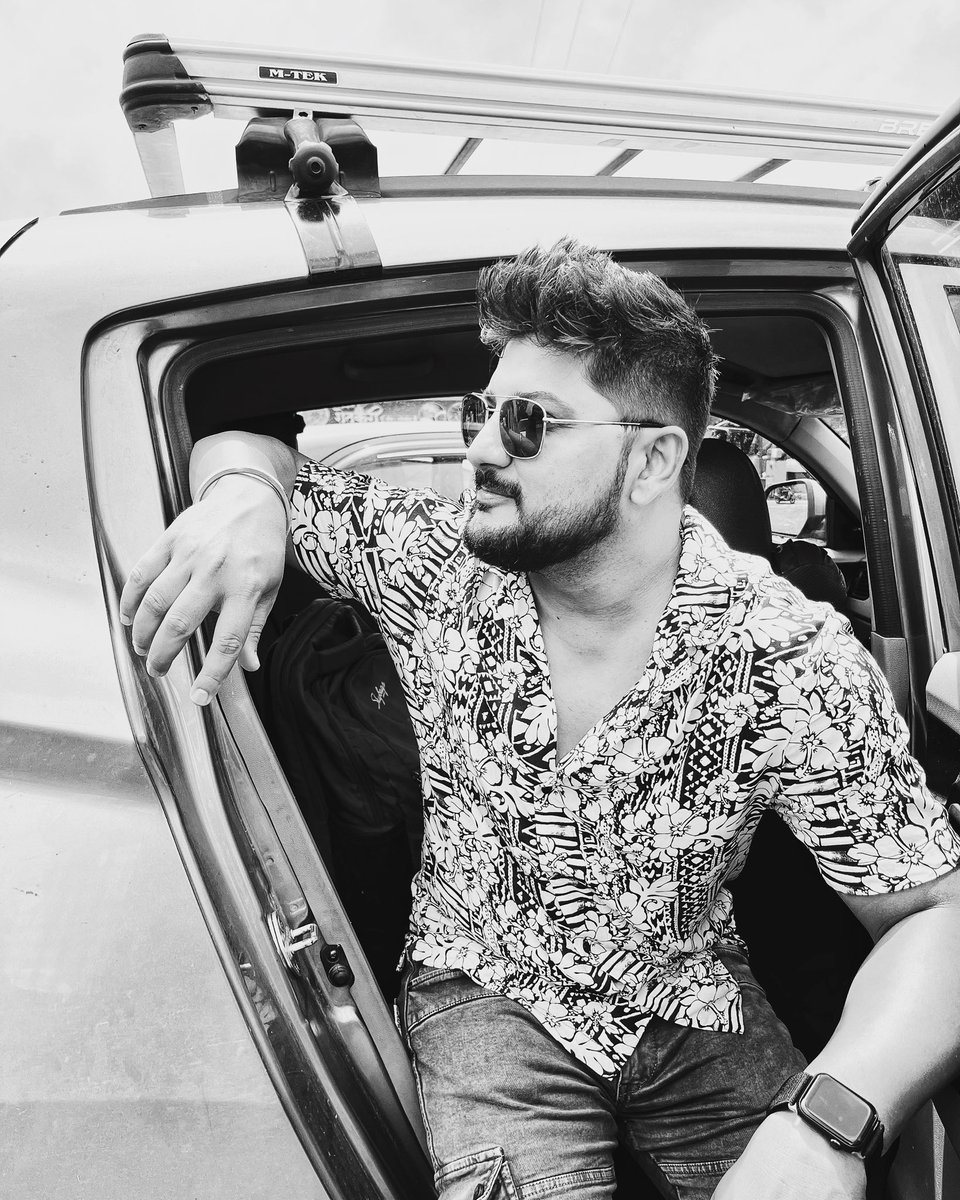 parthudave's tweet photo. Black &amp; white new pic #blackandwhite https://t.co/BcwoF2w9PB