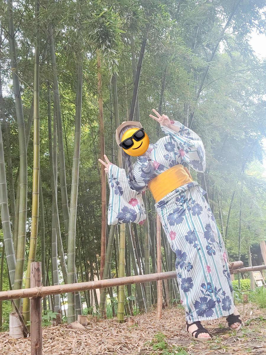 sky_motimoti's tweet photo. 約3ヶ月ぶりの浮上
コスプレしたりお祭り行ったりお出かけいっぱいしてた✌️ https://t.co/jDotO14dmo