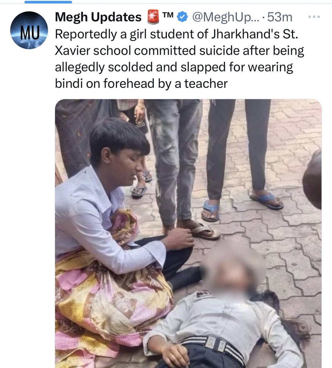 SheetalPronamo's tweet photo. Wearing BINDI doesn’t cause any hindrance in following UNIFORM dress to school 

Wearing HIJAB is freedom of choice but following culture of this country is not

Our media is sleeping because girl is from H community and it’s about Bhartiy tradition 
Just imagine what would have happened if girl was from M community ?