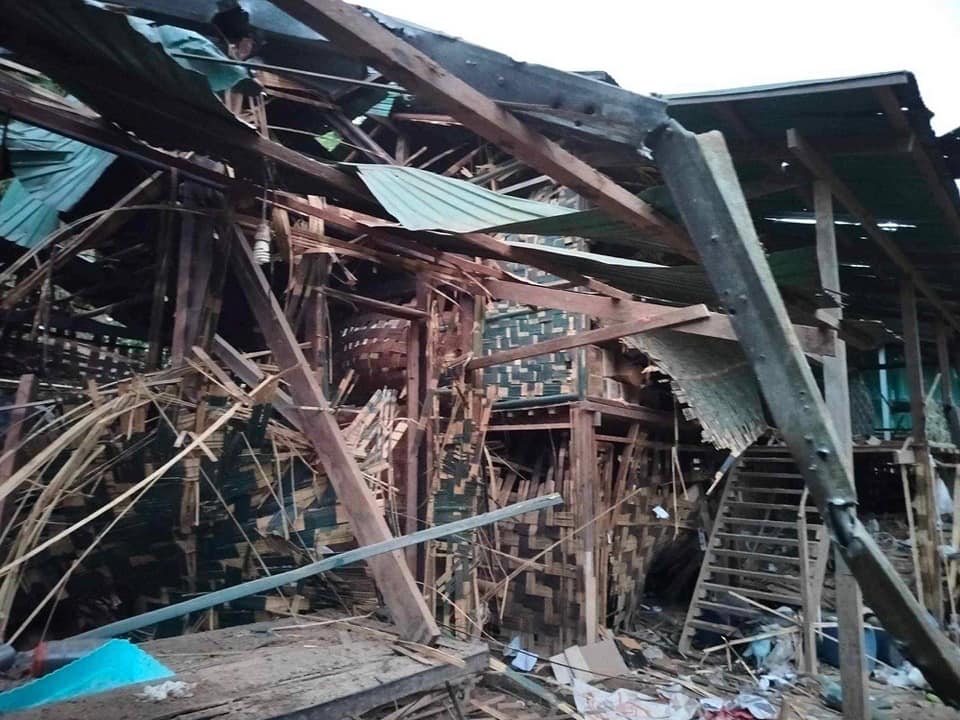IrrawaddyNews's tweet photo. A man was killed and two women were seriously injured Wednesday when junta aircraft bombed a camp on the Myanmar-Thai border where displaced residents of Maese and Ywathit in Kayah State are sheltering, the Karenni Human Rights Group said. (Photo: KHRG) 
#WhatsHappeningInMyanmar https://t.co/4PbXVz4Fcu