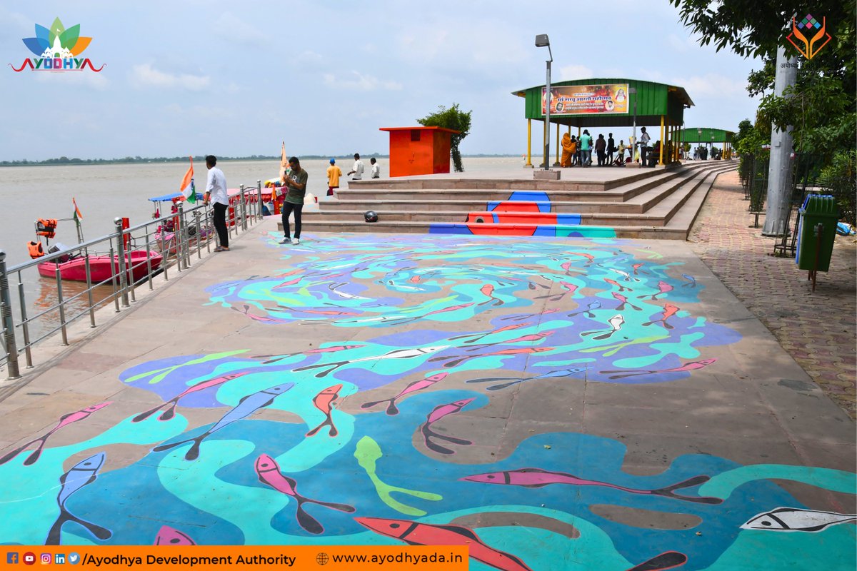 Beautiful Artwork of Guptar Ghat

#guptarghat #artwork #floorart #ayodhya #development #NewAyodhya