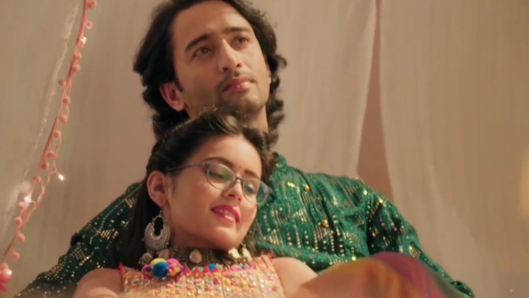 banjara_shaheer's tweet photo. — haq toh nahi hai phir bhi, aaj tera shringaar krunga mai 🌙✨

#shaheersheikh #mishbir #yrhpk https://t.co/Qy7ma5GrVA