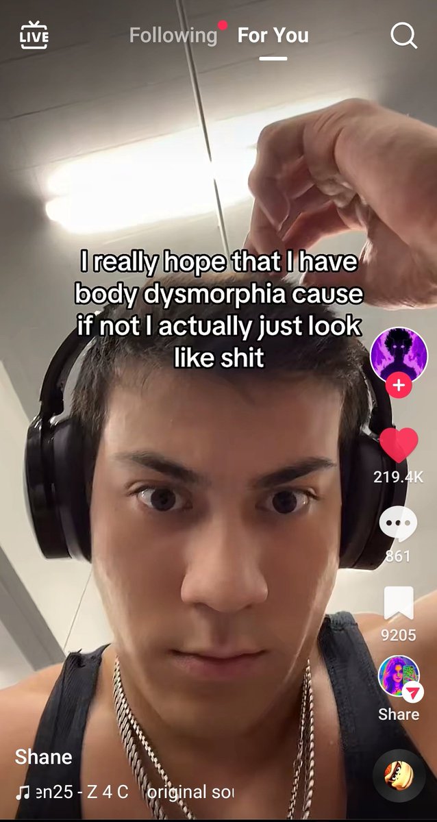 Enchanted_Lou's tweet photo. gym bro's stop being so real challenge https://t.co/yK6tY0fMxN