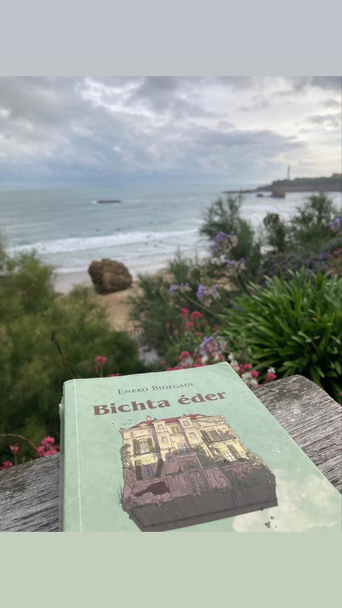 Biarritzen ez dira bakarrik hondartzak eta bista ederrak… Badira ere thriller politikoak !

Beste gisa bateko ‘Bichta éder’ bat ekarriko  du <a href="/enekobidegain/">Eneko Bidegain</a>  idazleak heldu den asteartean Biarritzera.

📍Biarritzeko mediateka 
📆Uztailaren 18a, asteartea.
⏰18:00etan