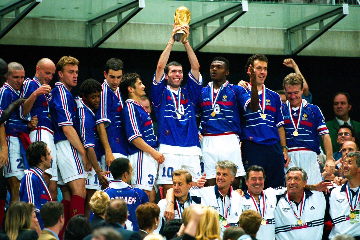 Le football, c’était mieux avant… #France98 25 ans… 
Quel était ton joueur préféré ?