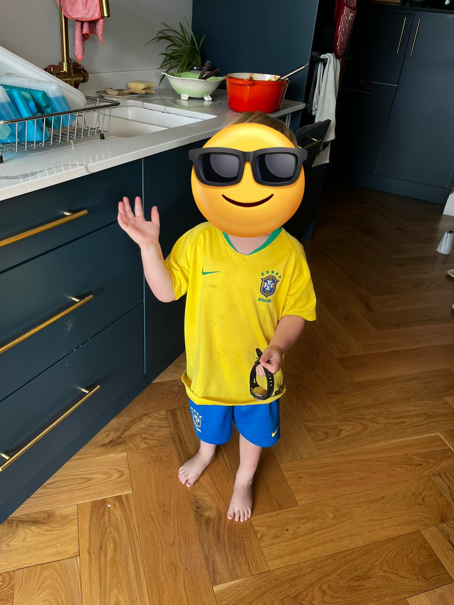 Sergio Mendes on @laurenlaverne <a href="/BBC6Music/">BBC Radio 6 Music</a> could not feel more appropriate this morning with this little Brazil fan.