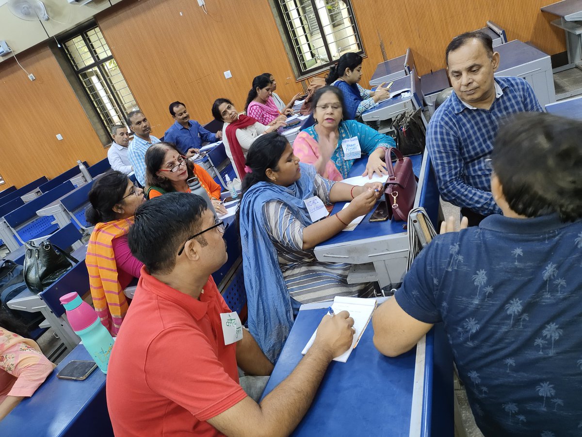 BalamSingh007's tweet photo. Why walk when you can FLY ? 
EMC Coordinator from Zone 4 are ready for cascading the zest of the EMC orientation towards to the students in a flying mode . A lot of learning while facilitated the session with Sr. Mentor Mr. Jaspal singh Negi.  @Anu_DOE @PbpandeyB @gupta_iitdelhi https://t.co/XlbV0oQYB6