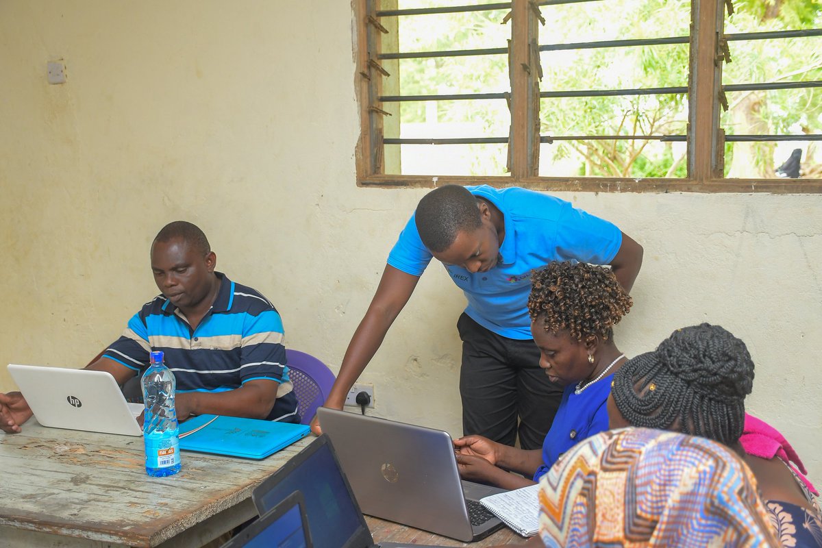 pwaniteknowgalz's tweet photo. In partnership with IREX, we have equipped 60 teachers in kilifi (Ganze and Mariakani)with digital skills through the Girls Learn Through Technology project that enabled the teachers gain confidence in using technology to teach learners in classrooms. https://t.co/56IPlNc9Nt