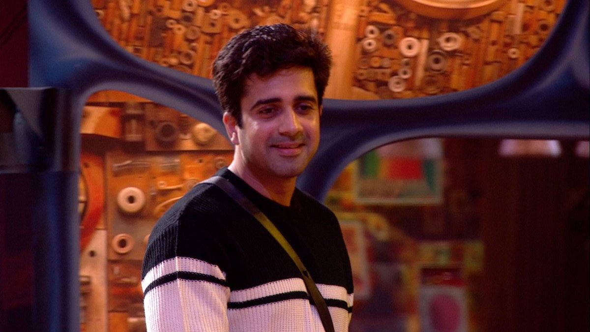 Who's this new contestant? Oops! That's our #herono1 #AvinashSachdev 😍 he is looking so cute ❤️❤️❤️

#BiggBossOTT2 #BiggBossOTT2onJioCinema