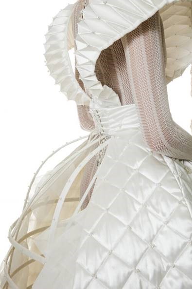 Help! We zijn op zoek naar de beste titel voor onze grote tentoonstelling van 2024, waarin we in de geschiedenis duiken van de trouwjurk. Welke titel spreekt jullie het meeste aan? Vul hier de enquête in: surveylegend.com/s/52nt

Beeld: Tess van Zalinge en Team Peter Stigter.