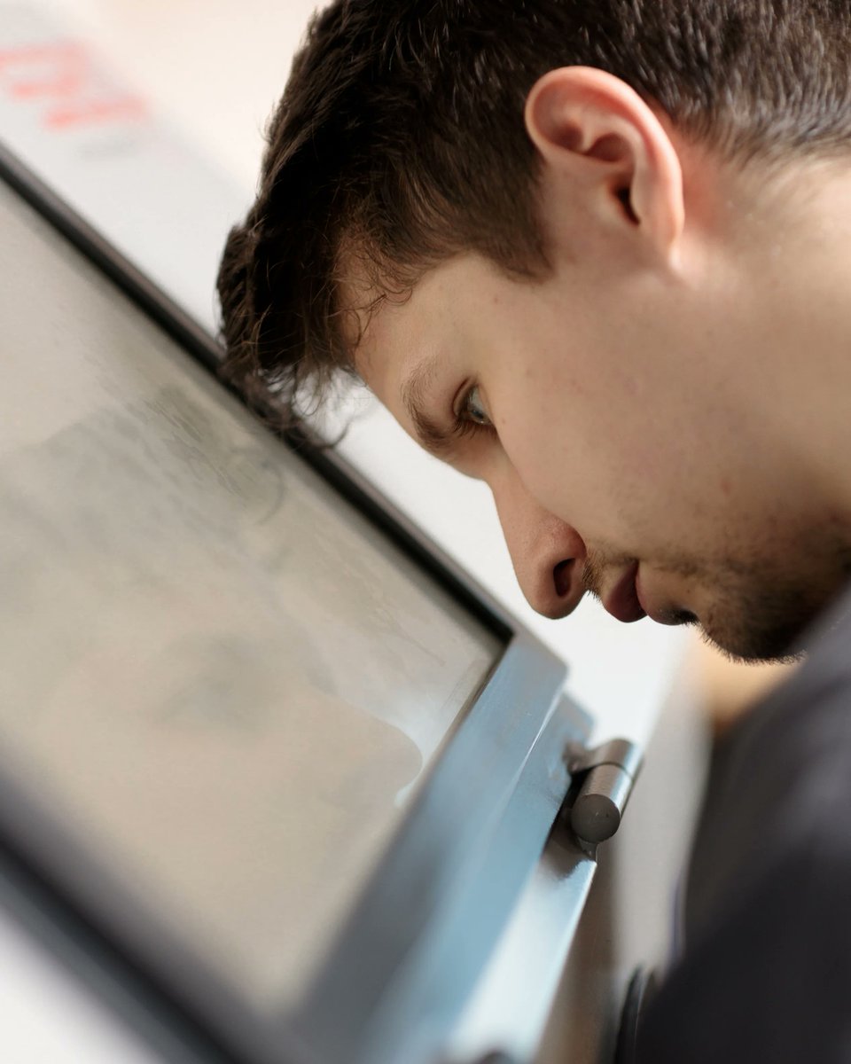 gatespacesys's tweet image. Remember us in the workshop #welding last week?🔥 
Now to the most satisfying step – the #sandblasting cabin💨 
With a powerful spray jet of sand, we get rid of residues from the welding and create the perfect finish for our next step in building #spacemobility solutions 🛰️