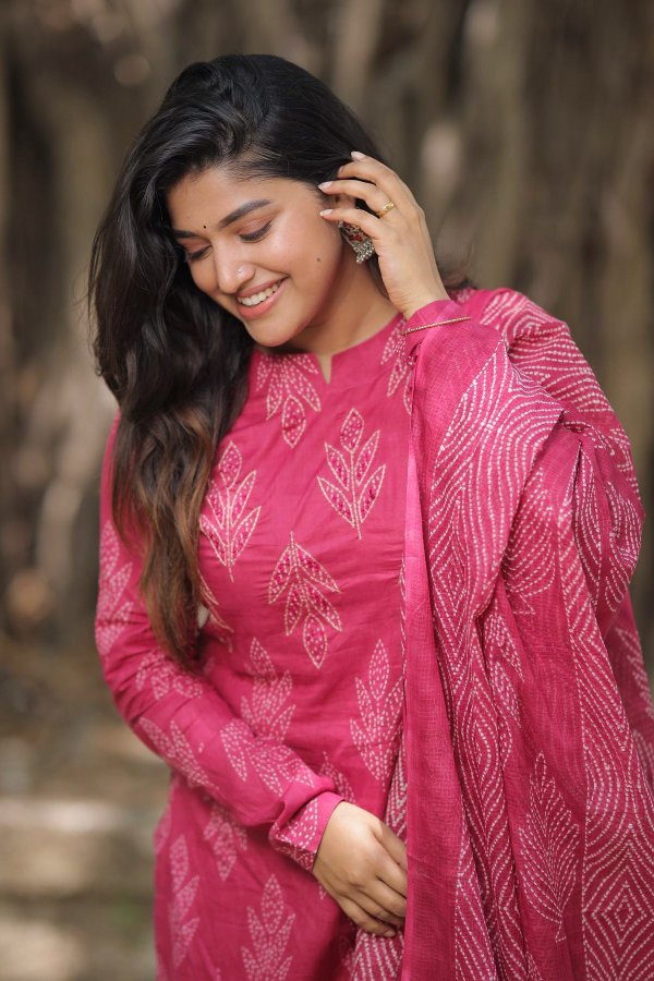 F00_ncvaEAAv3mh?format=jpg&name=900x900